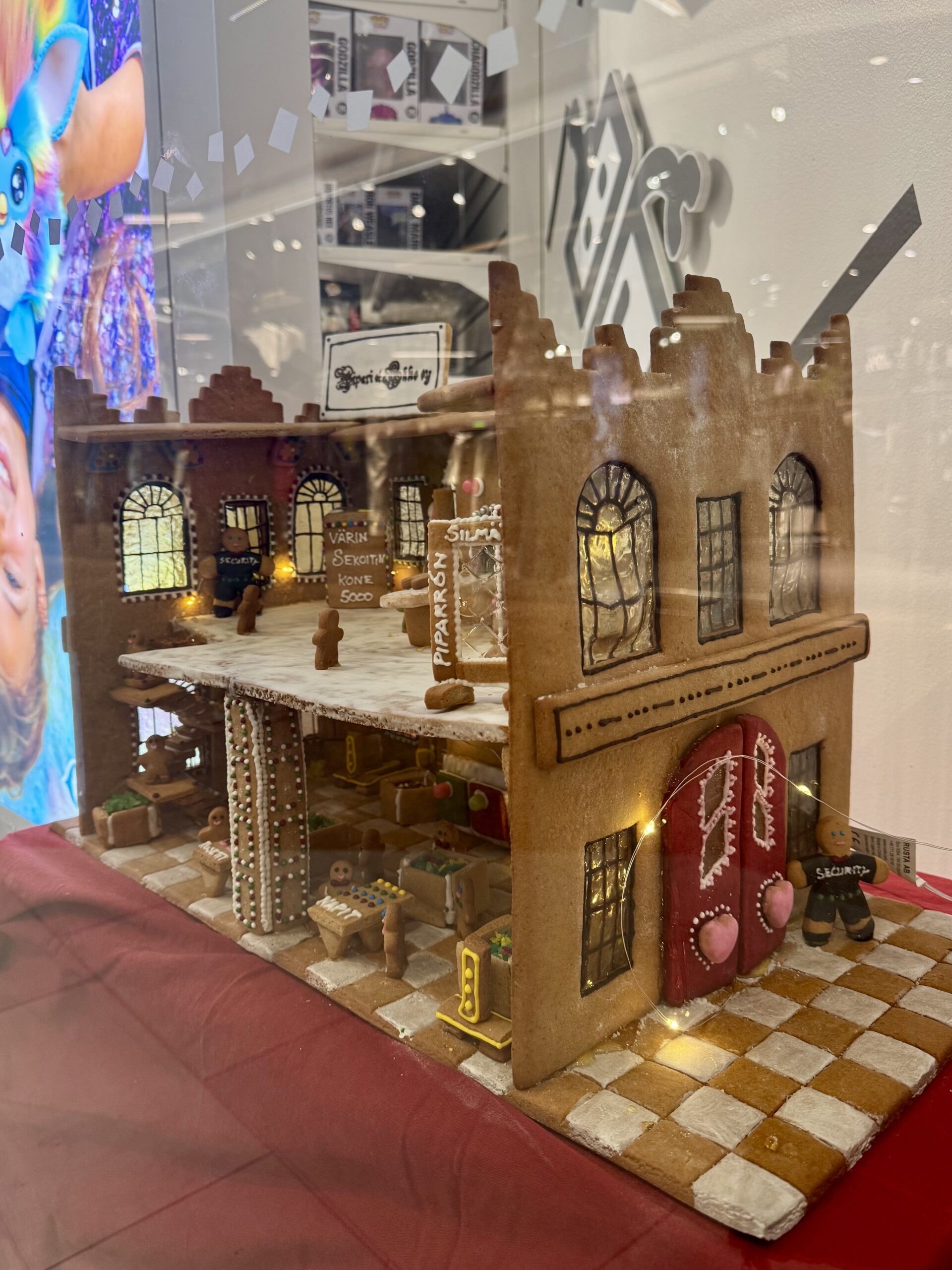 XS Lelut Hansakortteli: Pipari & Ukko oy